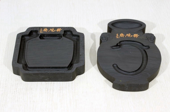 中華飛天硯蛟龍硯亮相韓國(guó)國(guó)會(huì)并被收藏 中華飛天硯蛟龍硯亮相韓國(guó)國(guó)會(huì)并被收藏